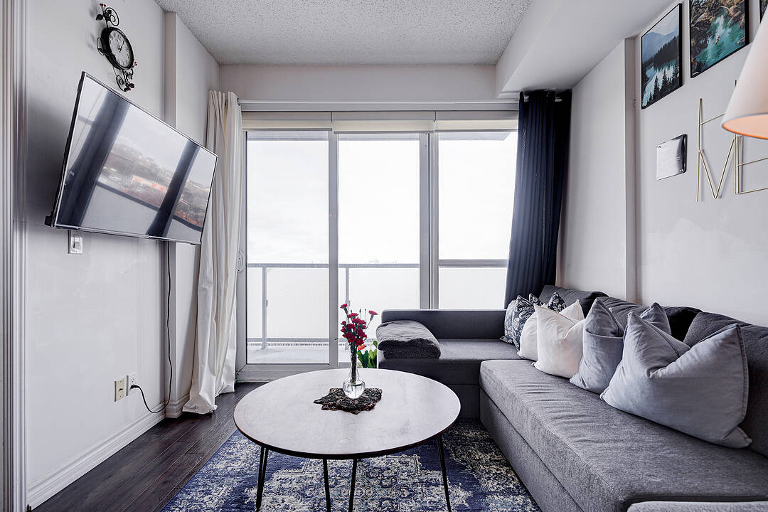 15 James Finlay Way #712, Toronto, Ontario