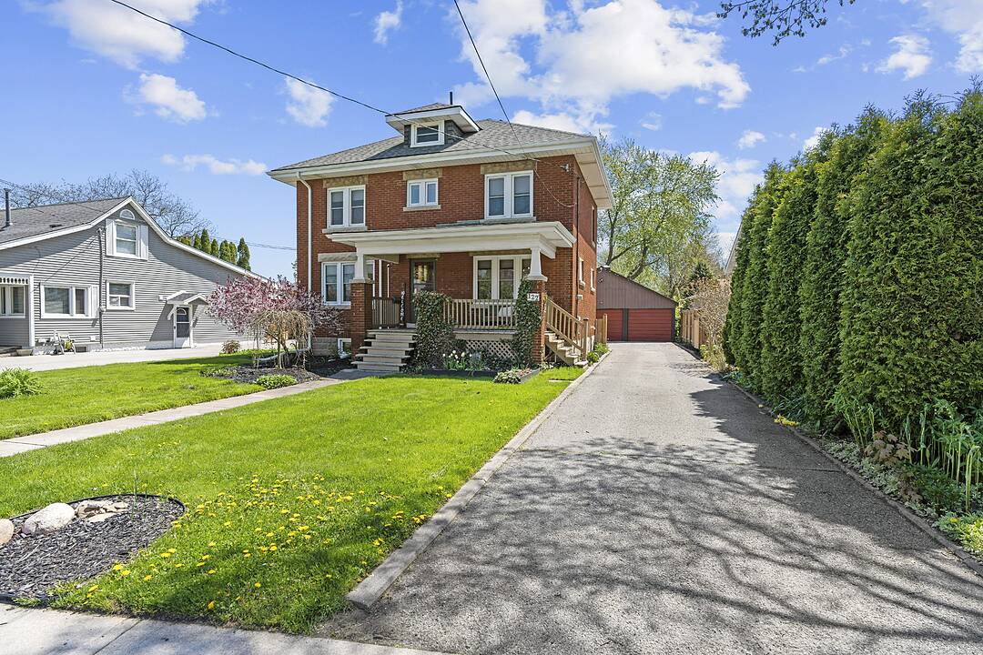 122 Lake Avenue Drive, Stoney Creek, Ontario