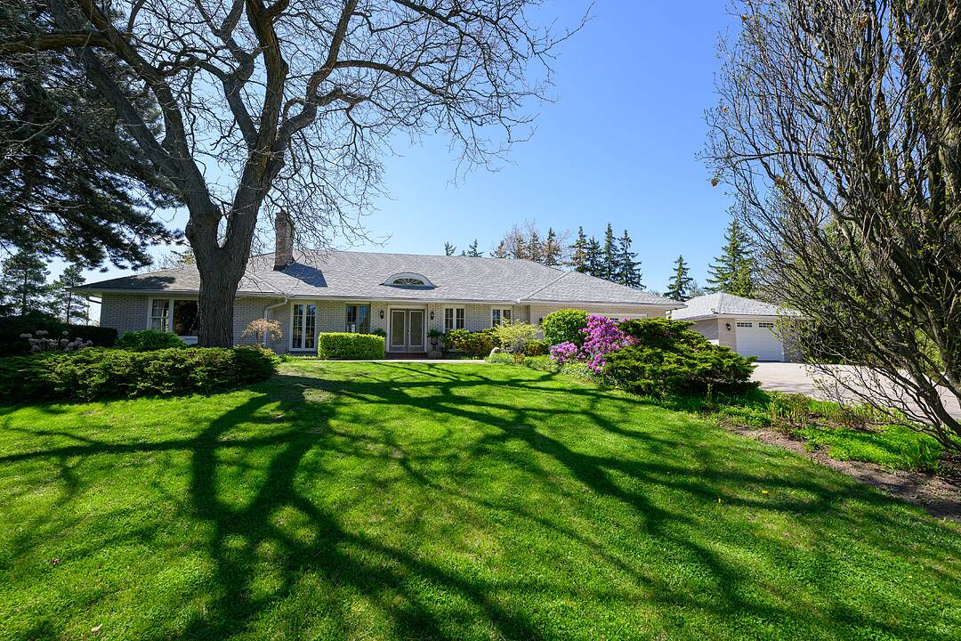 2501 1 Sideroad, Burlington, Ontario