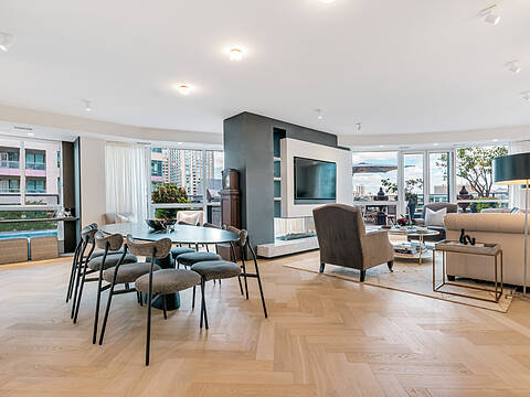 10 Bellair St #705, Toronto