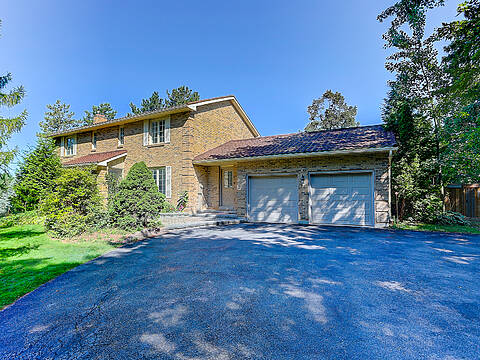 30 Hunters Glen Rd, Aurora