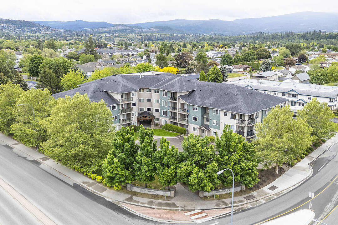 313-135 Ziprick Road, Kelowna, British Columbia