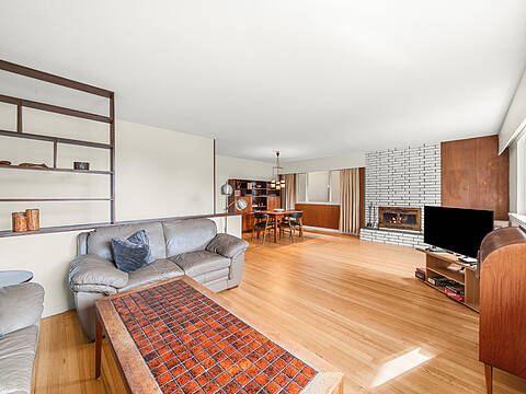 1560 Burrill Avenue, North Vancouver