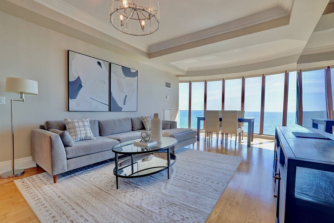 2095 Lake Shore Blvd W #818, Toronto, Ontario