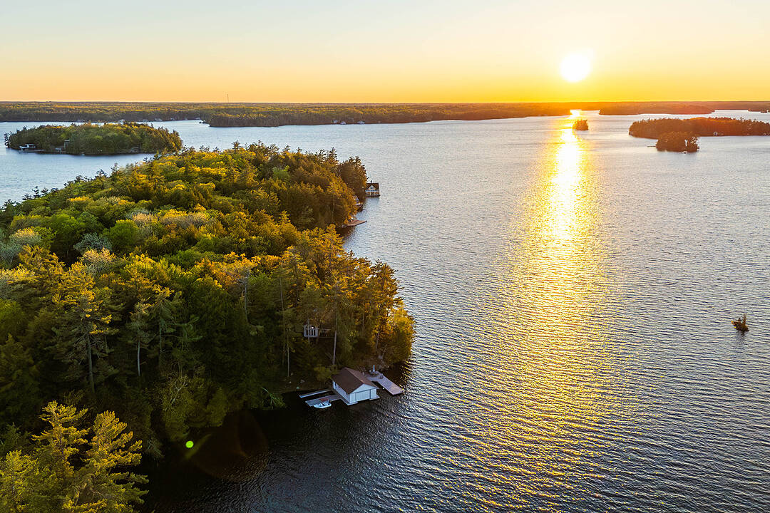 1 Shaw Island, Muskoka Lakes, Ontario