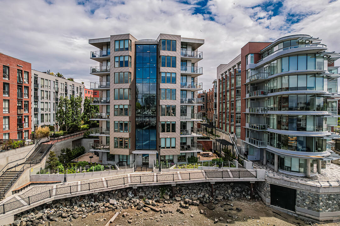 806-1628 Store Street, Victoria, British Columbia