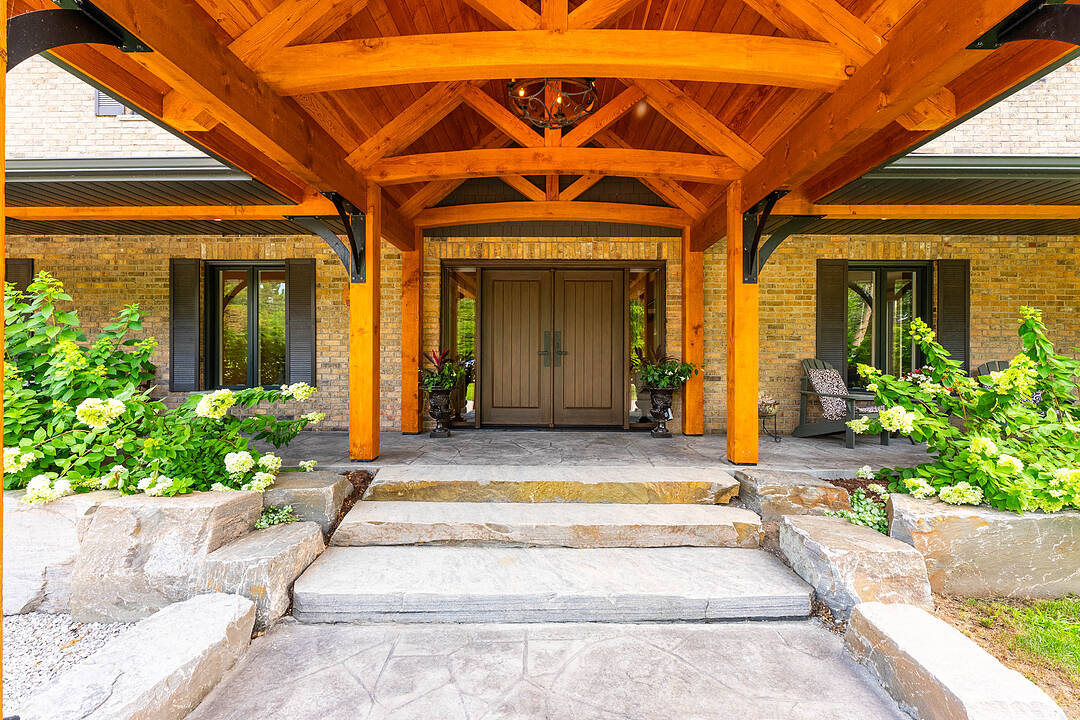 7583 Oak Point Road, Severn, Ontario