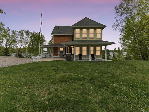 81A Wind Rose Lane, Ryerson