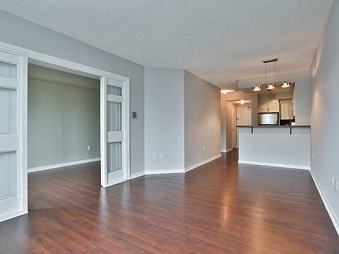 284 Bloor St W #704, Toronto