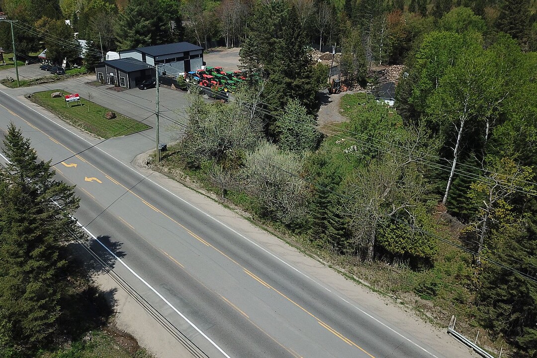 1579 Route 117, Val-David, Québec