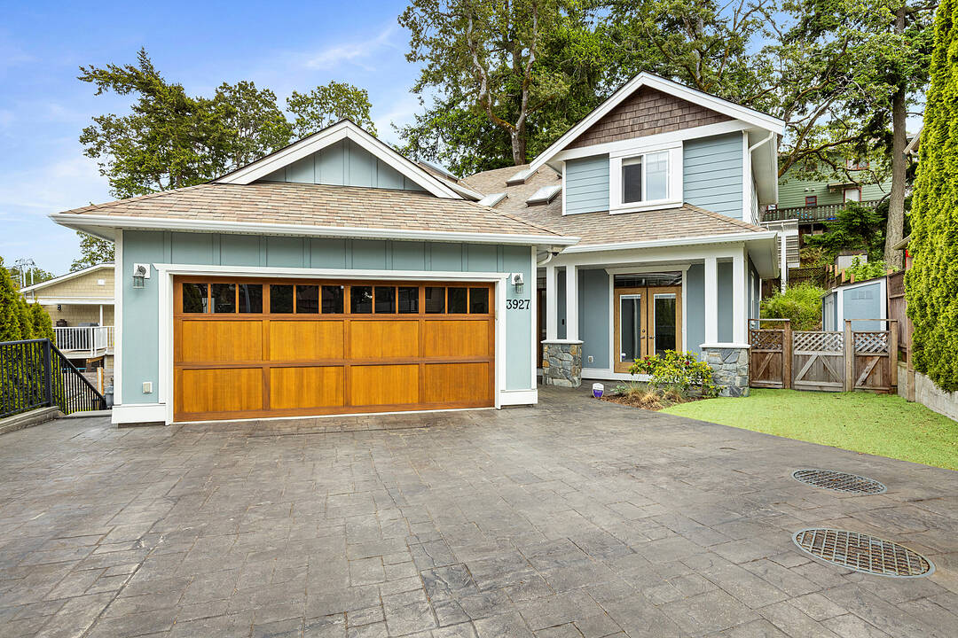 3927 Druce Lane, Saanich, British Columbia