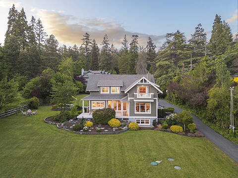 906 Mount Newton Cross Road, Central Saanich