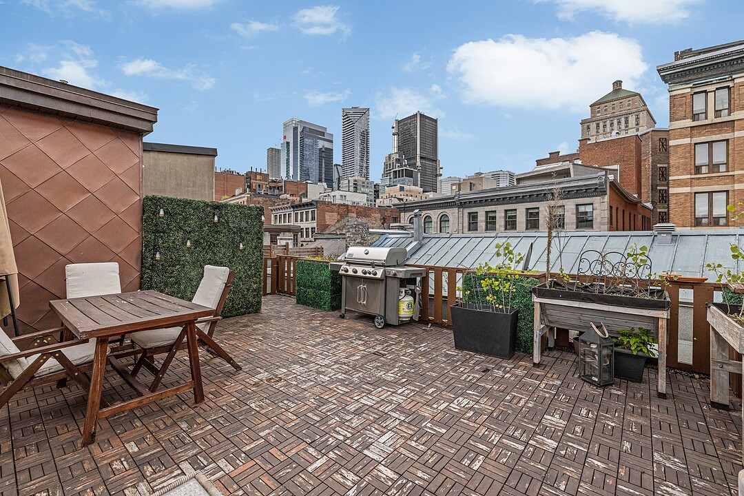 313 Place D'Youville, Apt. 301, Ville-Marie, Québec