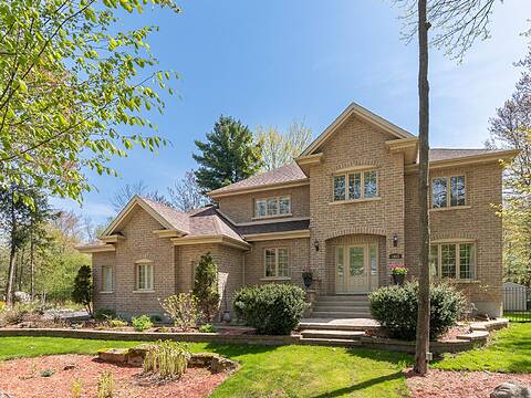 1915 Rue du Patrimoine, Saint-Lazare