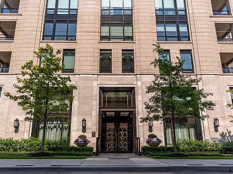 1 Forest Hill Rd #404, Toronto