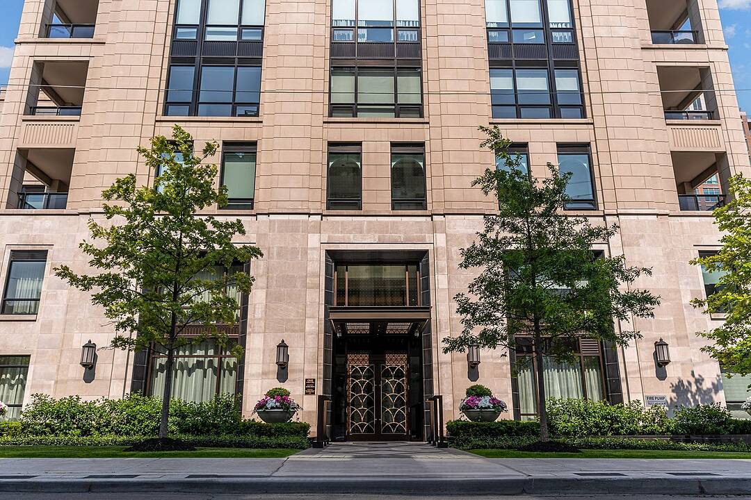 1 Forest Hill Rd #404, Toronto, Ontario