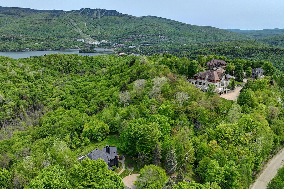 Ch. du Pain-de-Sucre, Mont-Tremblant, Québec
