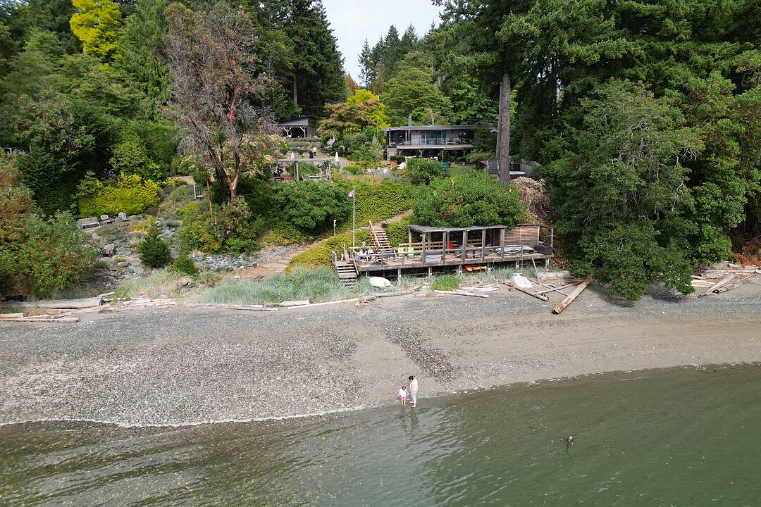 11890 Pilon Road, Ladysmith, British Columbia