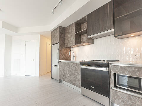 405 Dundas St #601, Oakville