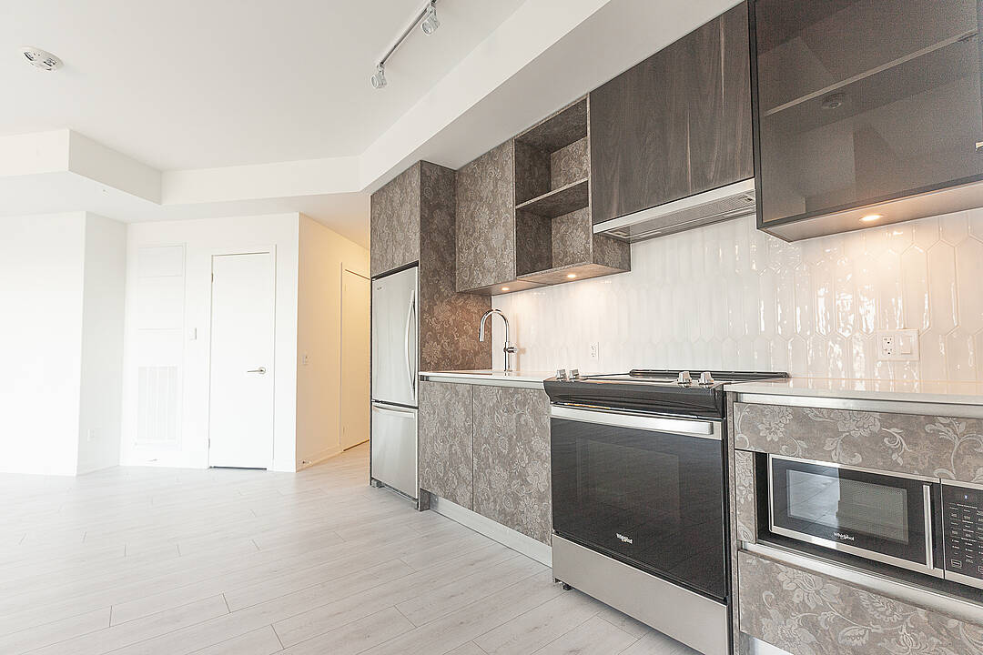405 Dundas St #601, Oakville, Ontario