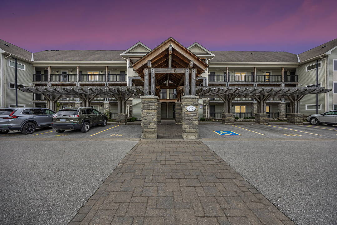 6 Brandy Lane Drive, 105, Collingwood, Ontario