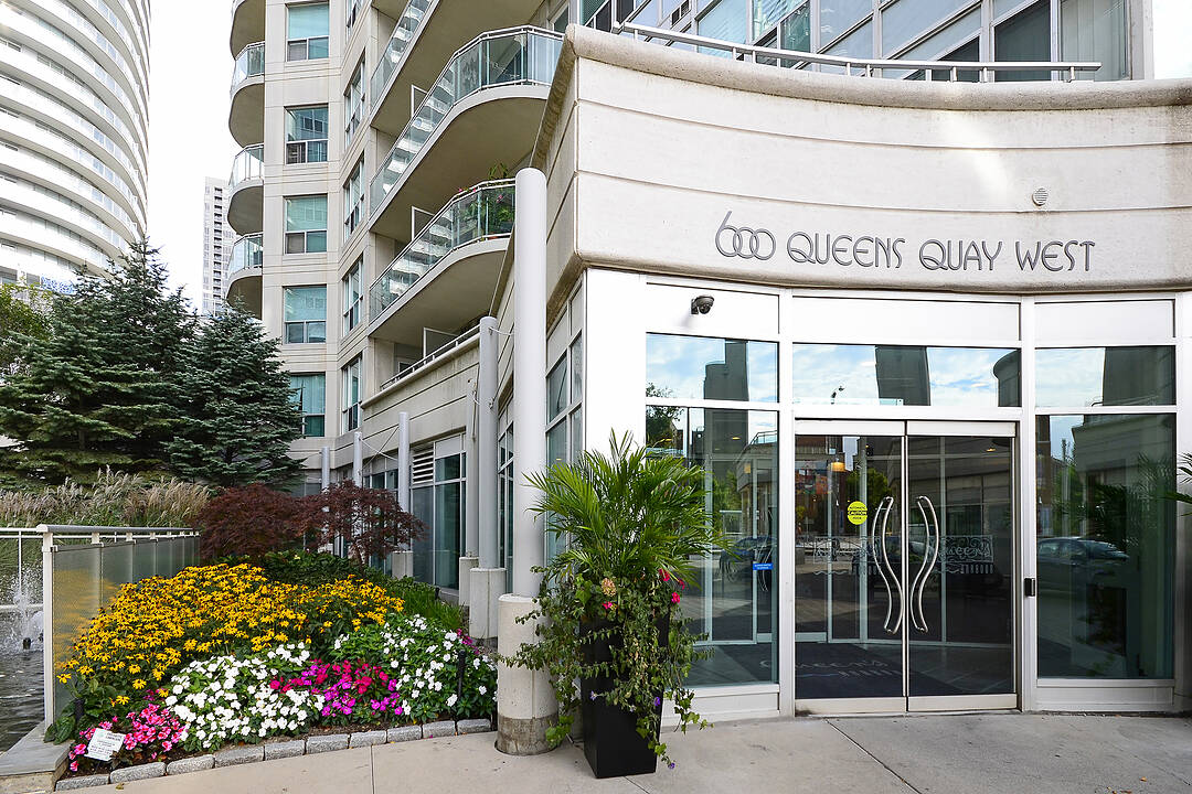 600 Queens Quay W #SP10, Toronto, Ontario