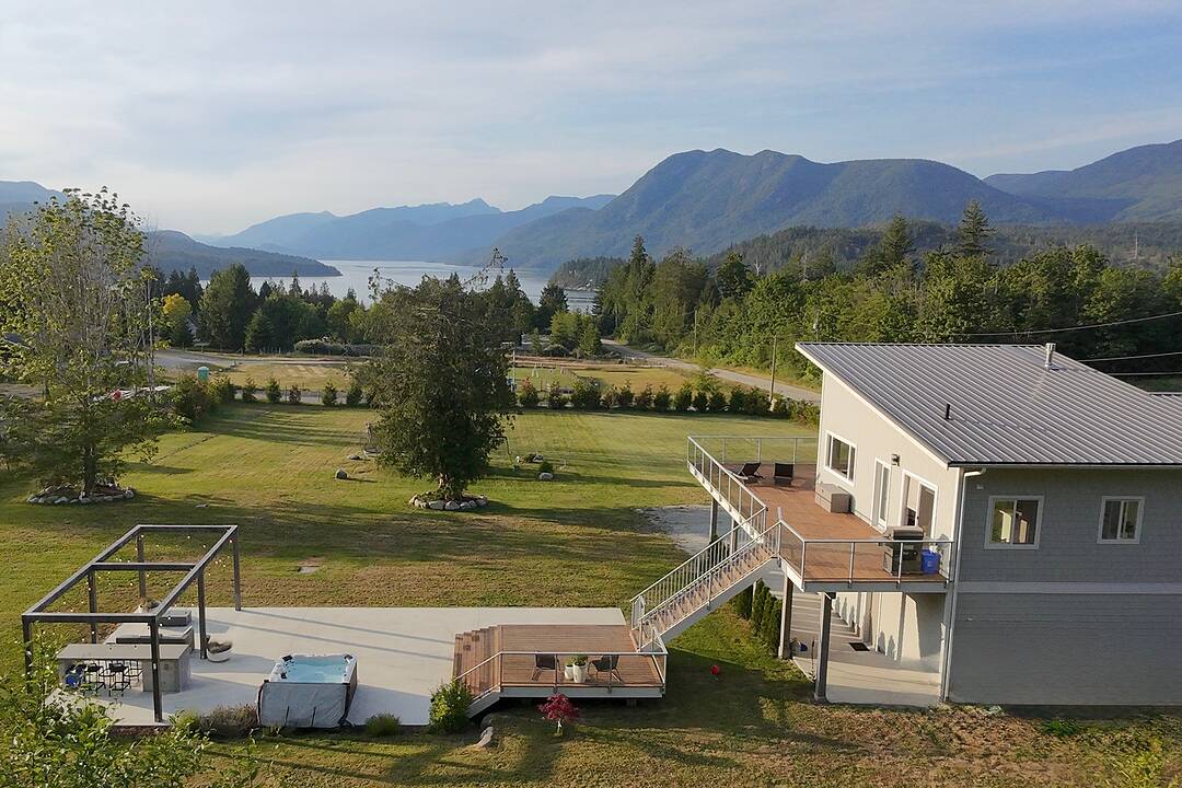 6315 Rimrock Road, Sechelt, British Columbia