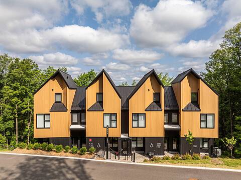 254 Ch. des Diligences, Apt. 102, Bromont