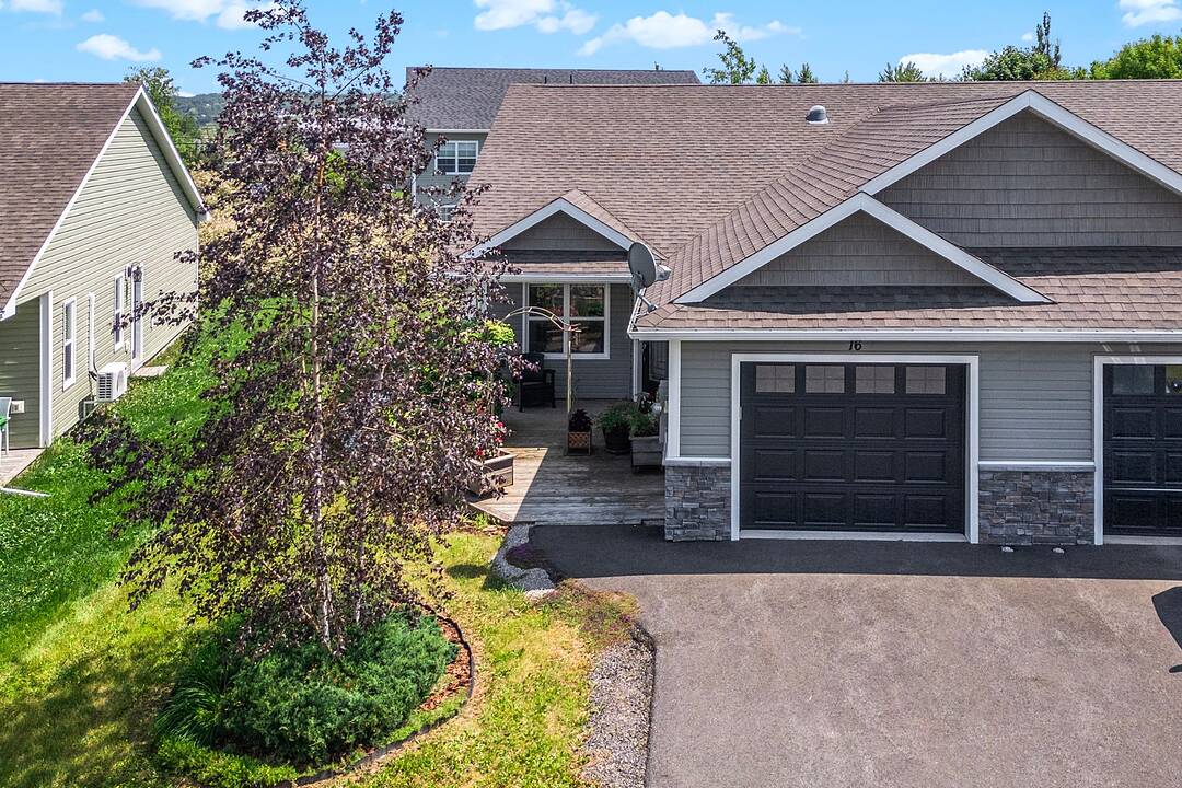 16 Selena Court, Port Williams, Nova Scotia