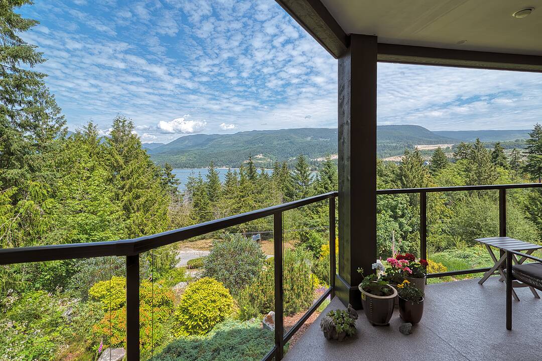 5780 Trail Avenue #W201, Sechelt, British Columbia