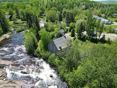 741 Rue du Père-Honorat, Laterrière