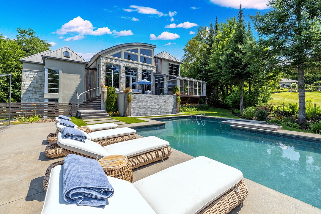 16 Rue St-Andrews, Morin-Heights, Québec