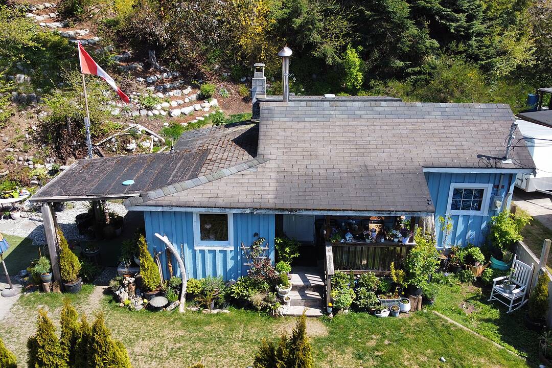 4604 Whitaker Rd, Sechelt, British Columbia