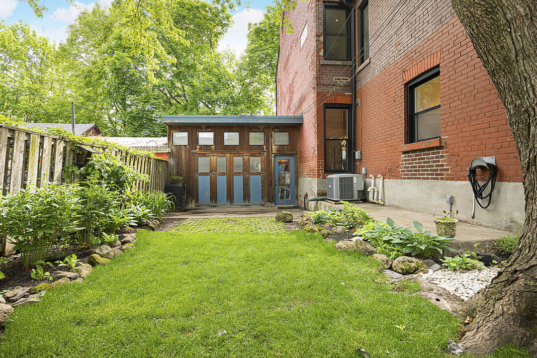54b Stanley Terr, Toronto, Ontario