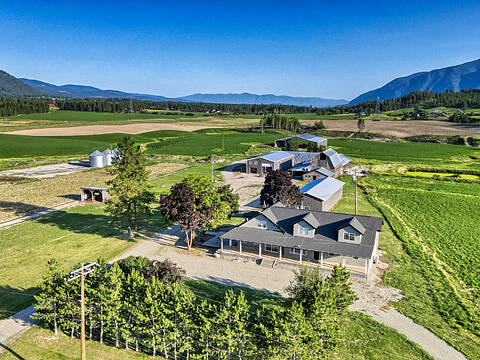 2703 4th Street, Lister