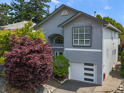 2-890 Admirals Road, Esquimalt