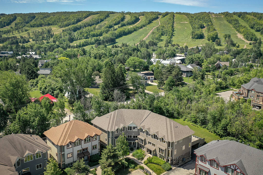 224 Blueski George Crescent #16, Blue Mountains, Ontario