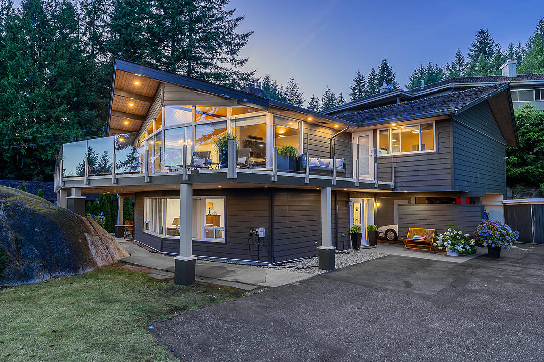 4375 Woodcrest Road, West Vancouver, British Columbia