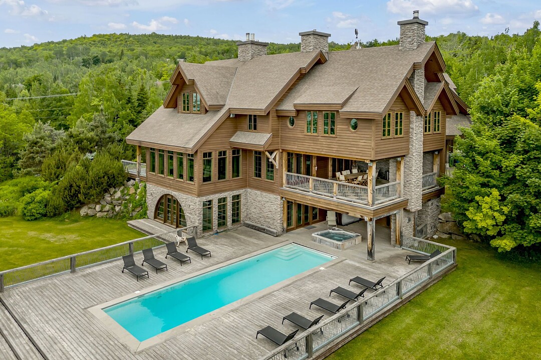 45 Ch. de la Vieille-Rivière, Petite-Rivière-Saint-François, Québec