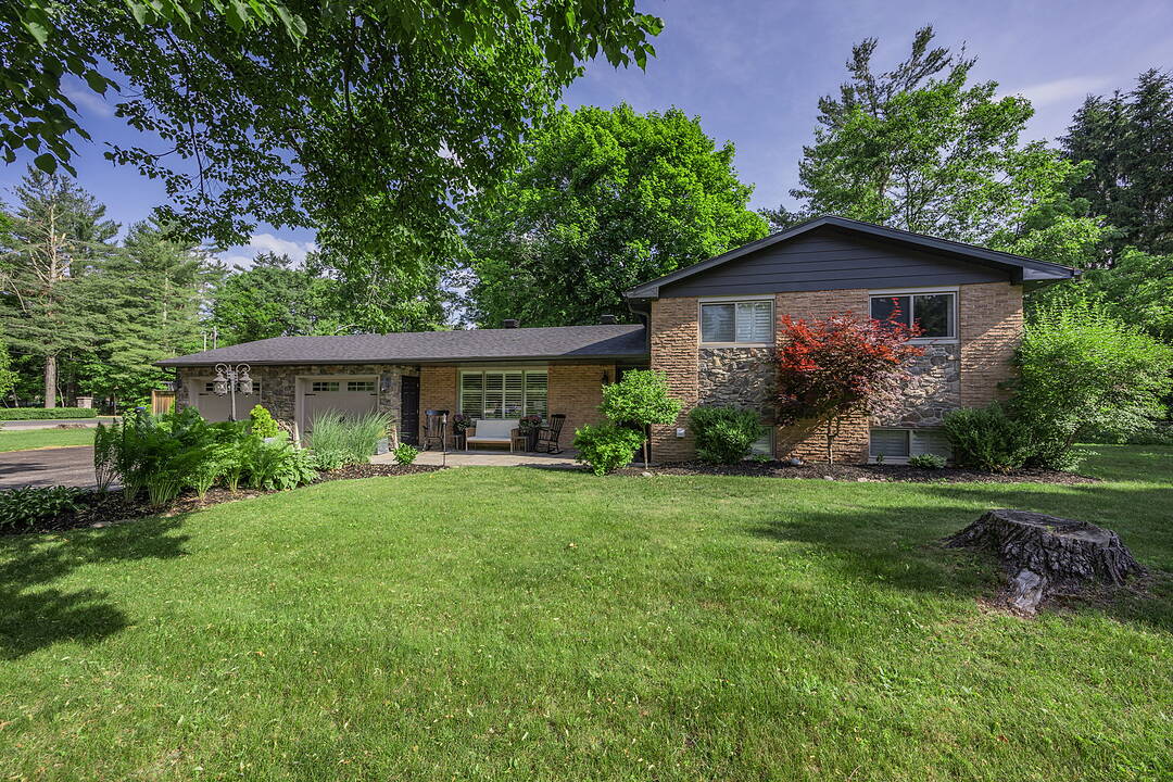 4 Peacher Street, Springwater, Ontario
