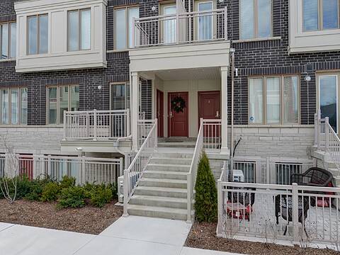 90 Eastwood Park Gdns #10-4, Toronto