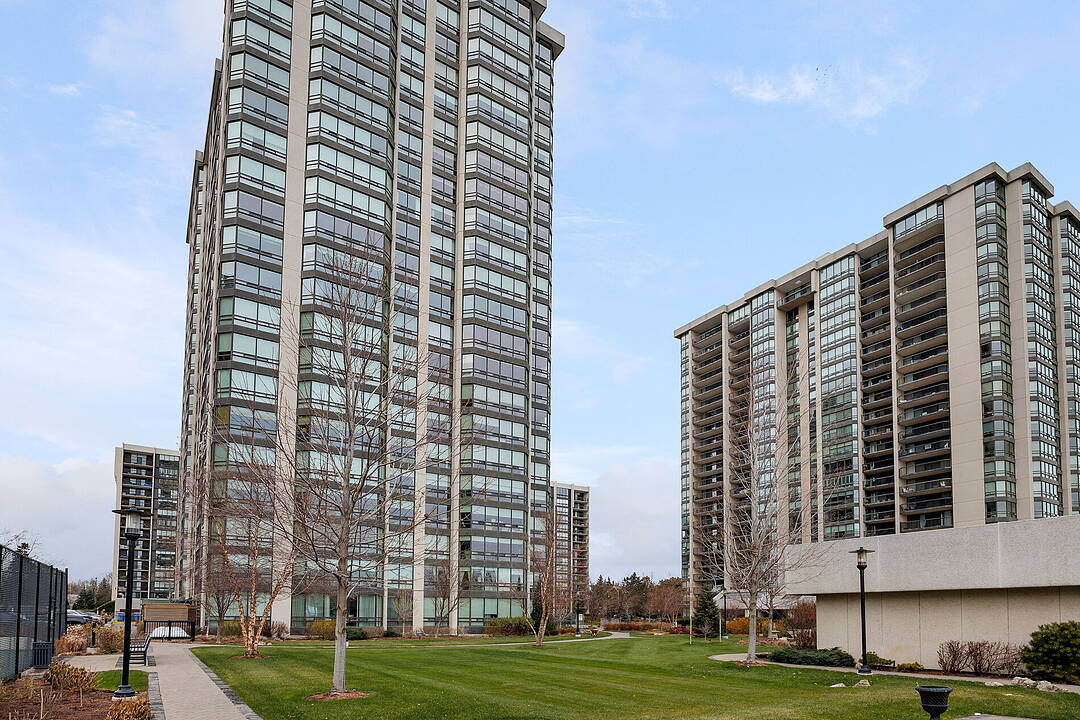2180 Marine Dr #1107, Oakville, Ontario