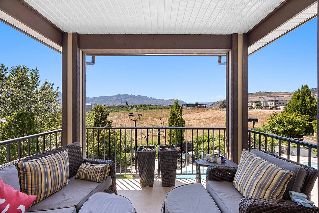 4304-3842 Old Okanagan Highway, West Kelowna, British Columbia