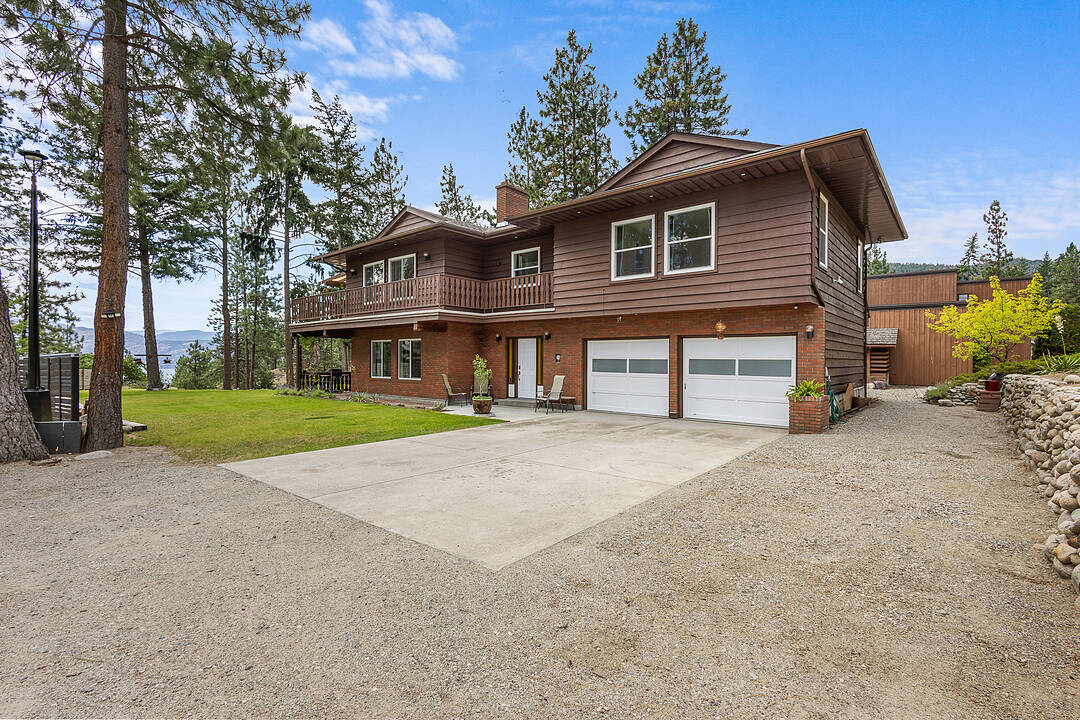 3947 Trepanier Heights Place, Peachland, British Columbia