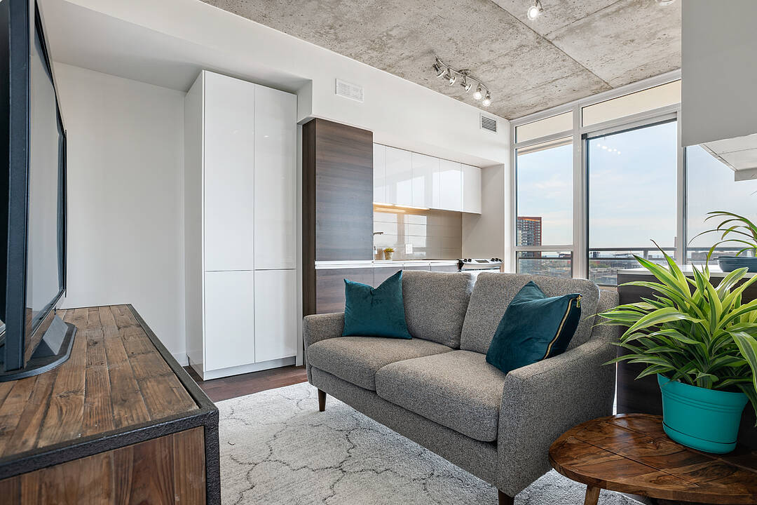 20 Minowan Miikan Lane #907, Toronto, Ontario