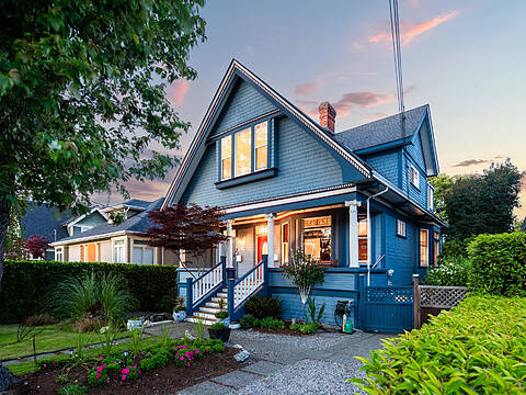 615 Harbinger Avenue, Victoria
