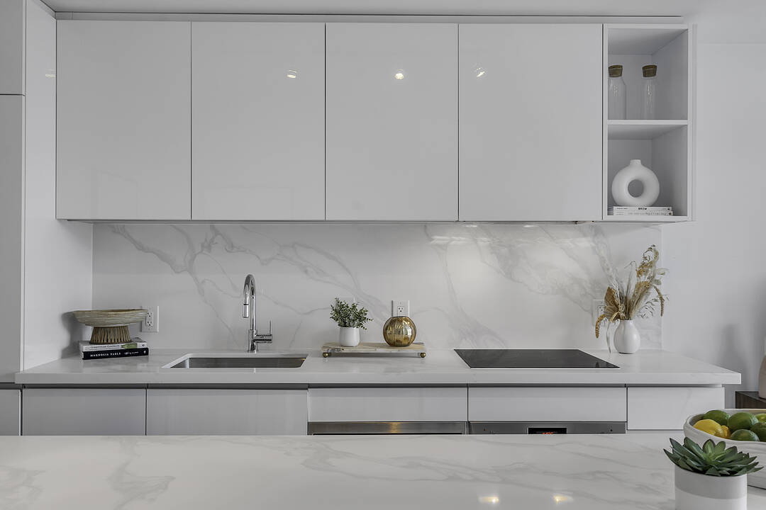 377 Madison Avenue #407, Toronto, Ontario