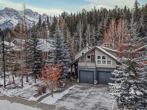 140 Rundle Crescent, Canmore