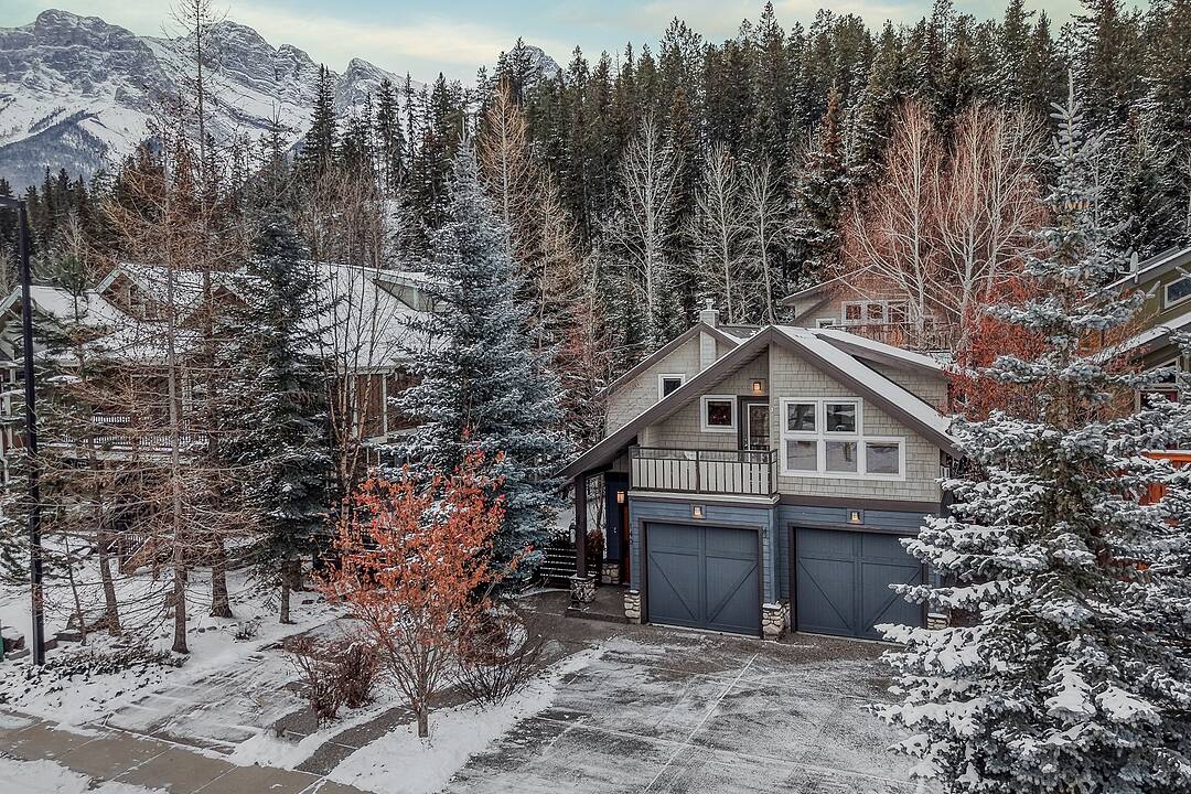 140 Rundle Crescent, Canmore, Alberta