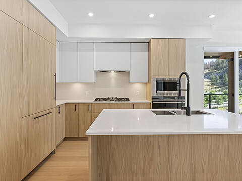 501-9652 Benchland Drive, Lake Country